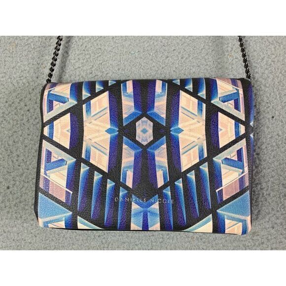 Danielle Nicole Purse Bag Crossbody Handbag Shoulder Carry‎ Travel Womens Retro - Picture 3 of 12